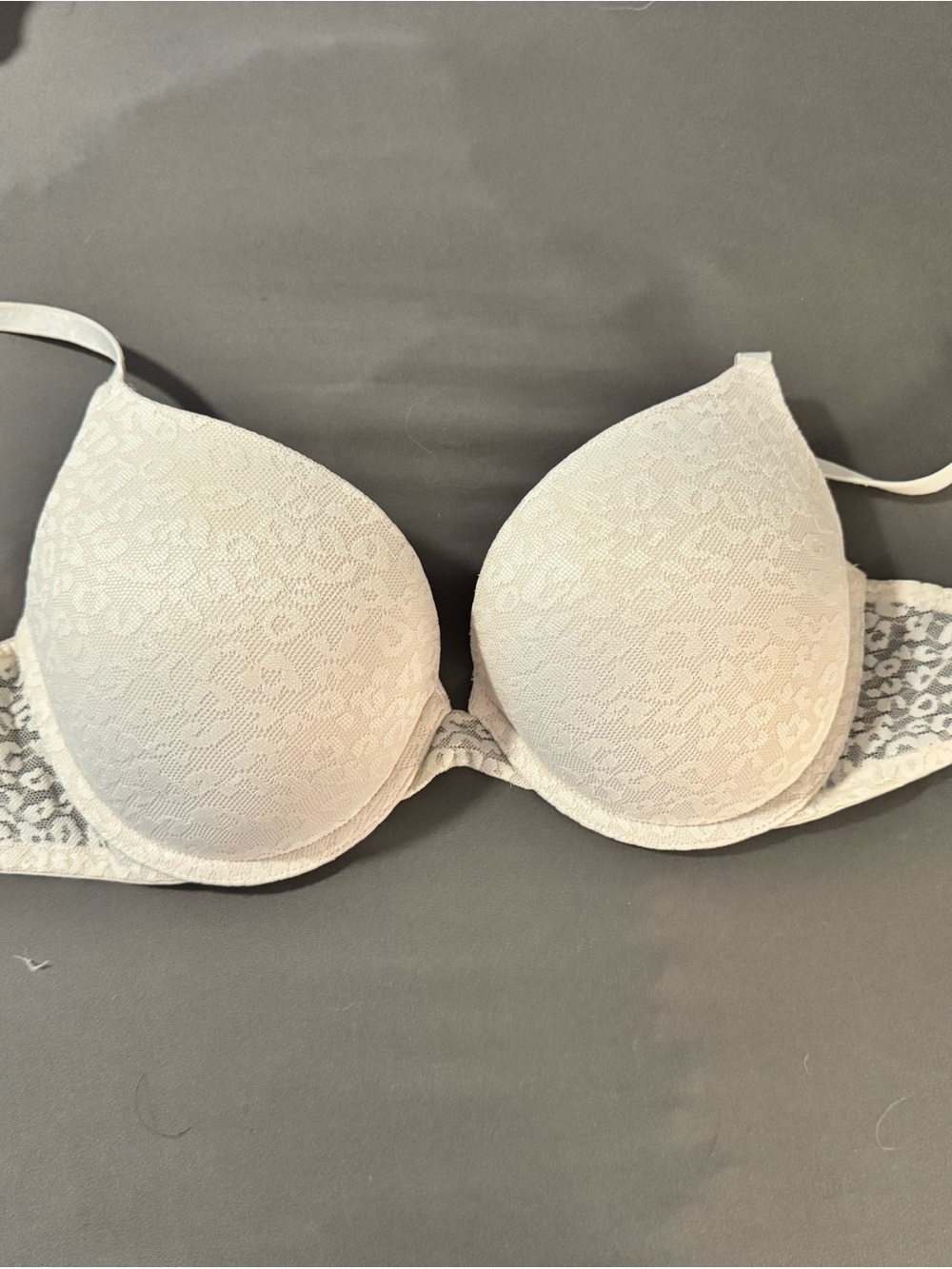 PINK Victoria's Secret Lace Push-Up Bra in Ivory